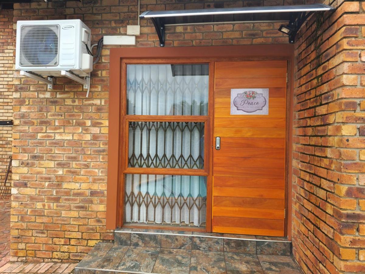 Twins Guest House Astoni Vanderbijlpark Exterior photo