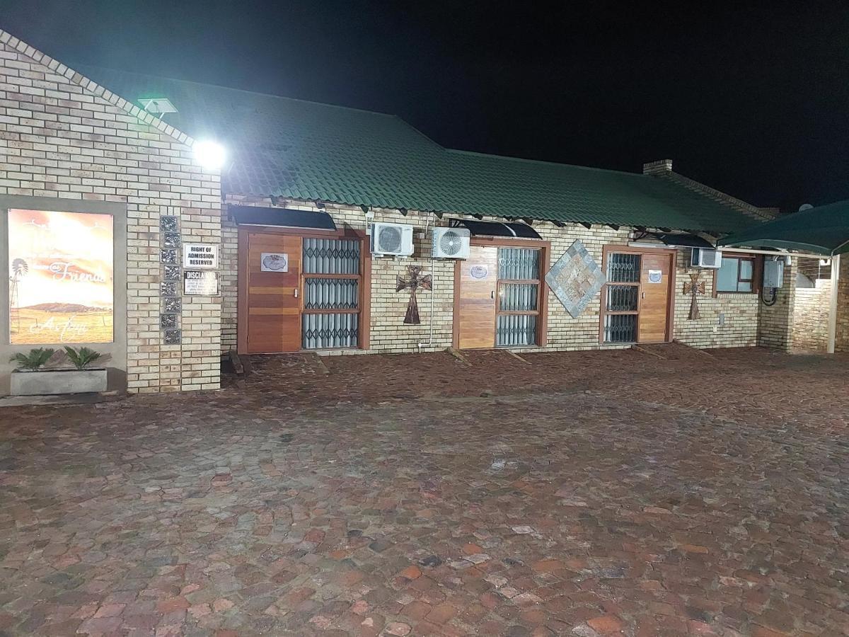 Twins Guest House Astoni Vanderbijlpark Exterior photo